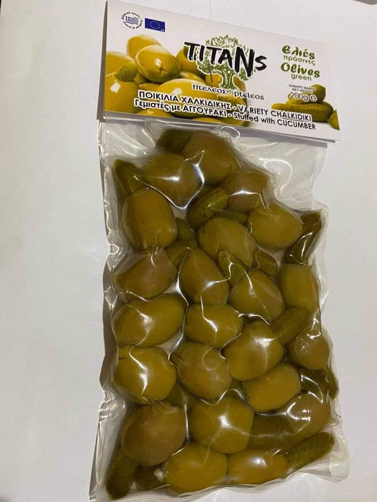 Ελιές πράσινες  γεμιστές με αγγουράκι
